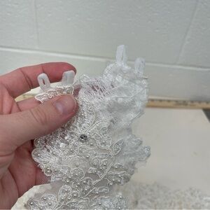 Elegant White Lace Hair Accessory